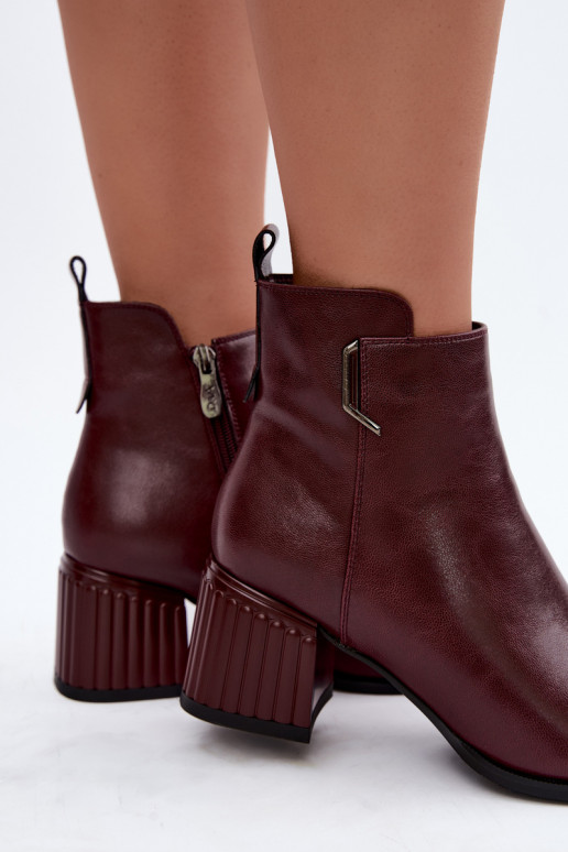 Leder Stiefeletten mit Absätzen isoliert D&A CR62-3442 in burgunderrot