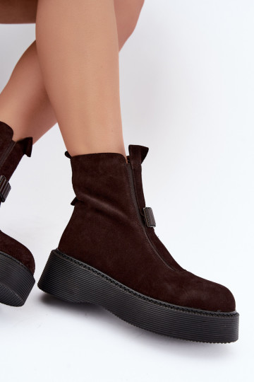 Stiefeletten aus Kunstwildleder mit Plateau isoliert D&A CR62-3448 in Schokoladenfarbe