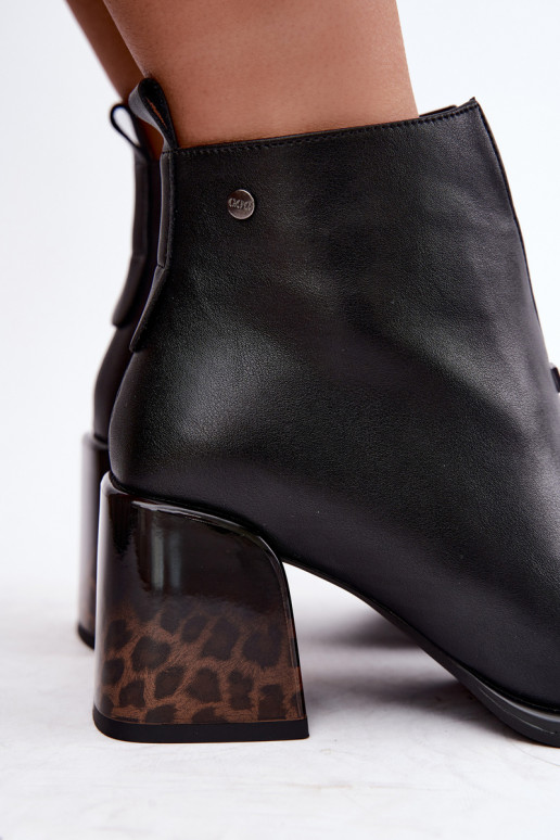 Wärmende Damen-Stiefeletten aus Kunstleder mit Absätzen GOE UU2N4204 schwarz
