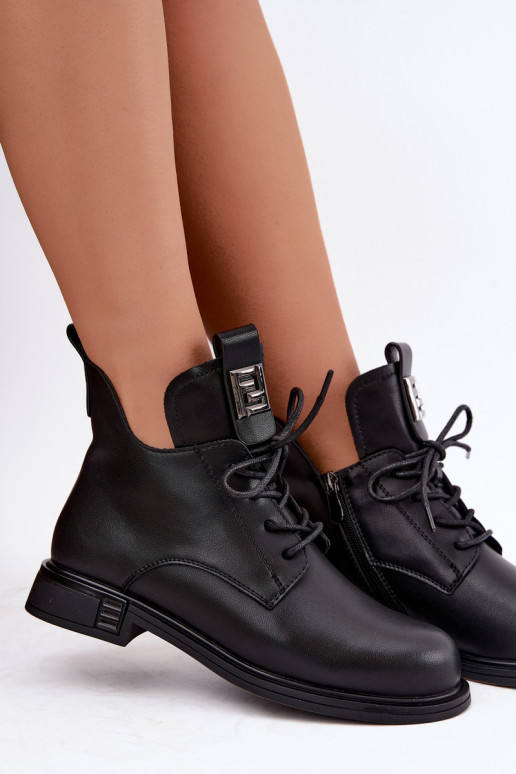 gefütterte Stiefeletten mit breiten Absätzen und Ornamenten D&A MK62-7034 in schwarz