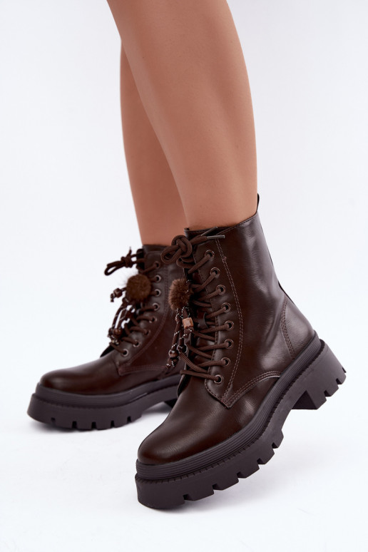 gefütterte Stiefel mit flauschigen Pompons in Schokolade Faresse