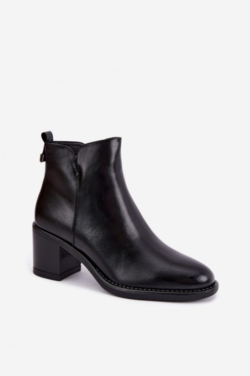 Wärmende Stiefeletten mit Absätzen in schwarzer Farbe Vinceza 58650