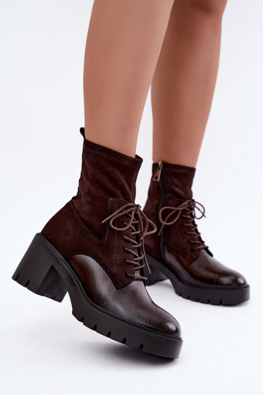 Damen-Stiefeletten auf klobigen Absätzen isoliert in schokoladenfarbener Farbe Vinceza 58665