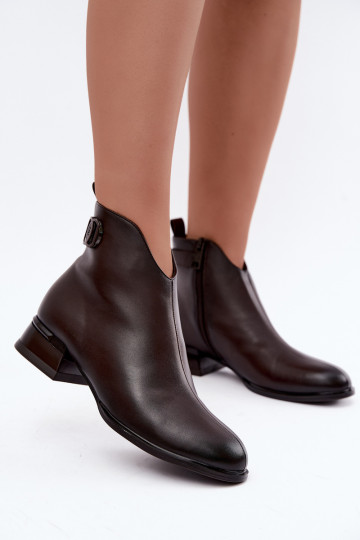 Wärmende Stiefeletten mit dekorativen Riemen in schokoladenfarbener Farbe Vinceza 58692 2