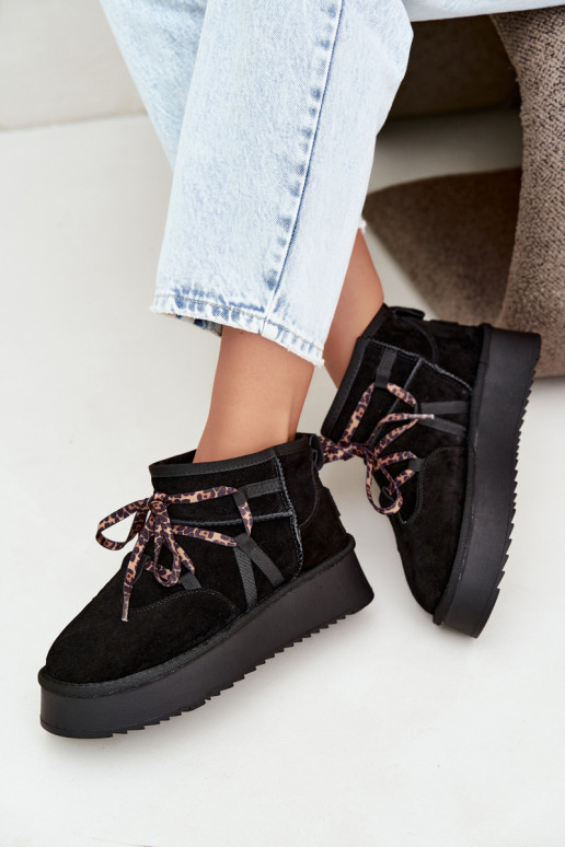Schwarze Kunstveloursleder-Schneestiefel mit Plattform und stilvollen Details GOE UU2N4919