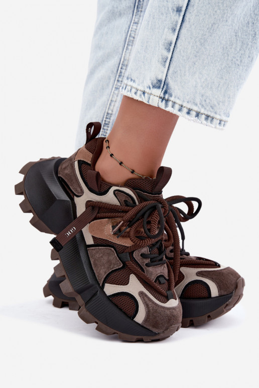 Braune Kunstveloursleder-Sneaker mit Plattform und doppelten Schnürsenkeln GOE UU2N4012