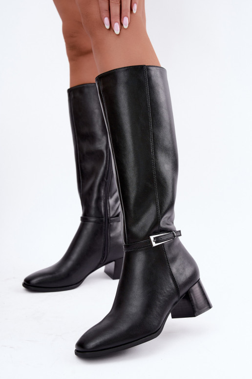 Isolierte schwarze Leder-Kniehohe Stiefel mit Absätzen und Schnallen Sergio Leone KZ-31