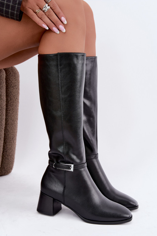Isolierte schwarze Leder-Kniehohe Stiefel mit Absätzen und Schnallen Sergio Leone KZ-31