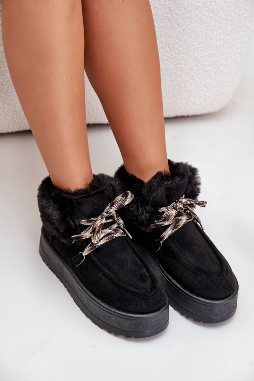 Niedrige Schneestiefel mit Plattform und Fell in Schwarz Neathren