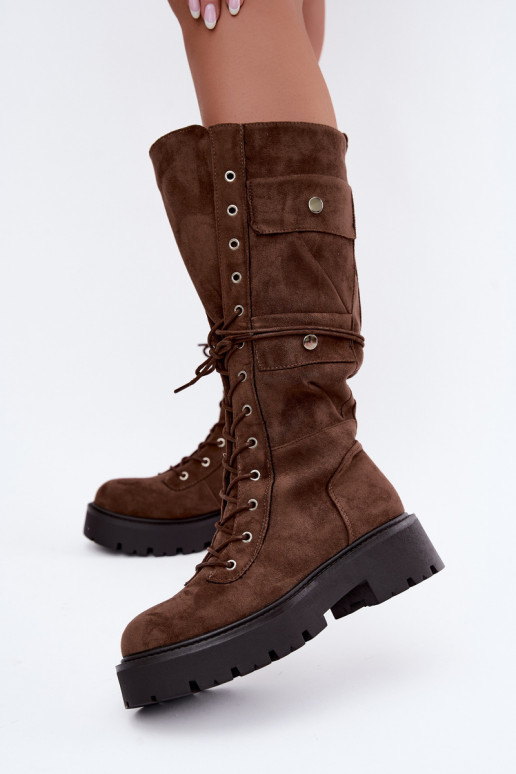 Wärmende kniehohe Stiefel mit Plateau und Schnürsenkeln in Braun Cressida