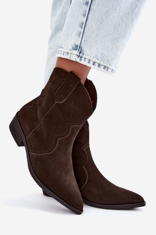 Schokoladenfarbene Wildleder-Cowboy-Stiefel mit niedrigem Absatz Delsa
