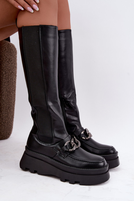 gefütterte kniehohe Stiefel mit Plateau und Ketten in schwarz Koraia