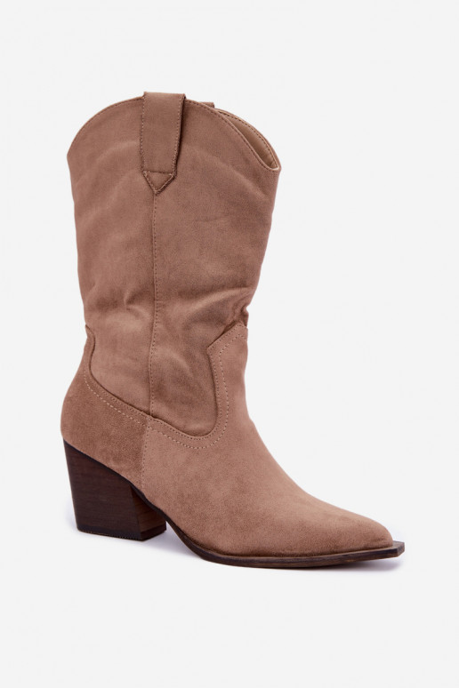 Sandfarbene isolierte Stiefel im Cowboy-Stil mit Absatz Serenza