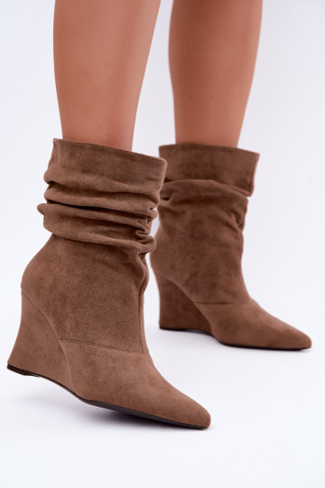 Geknitterte sandfarbene Stiefel mit Plattform Thalene 2