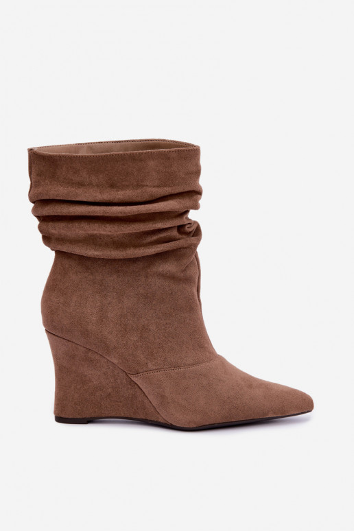 Geknitterte sandfarbene Stiefel mit Plattform Thalene