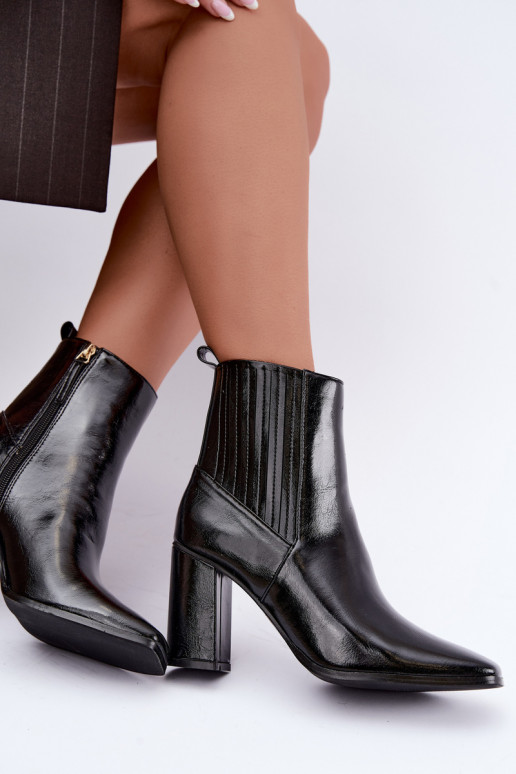 Schwarze Stiefeletten mit Lackeffekt Kallista