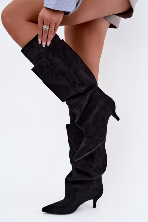 Orielle warme lange Stiefel mit Rüschen und Absätzen in Schwarz