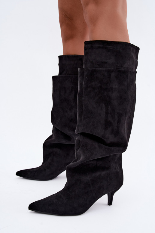 Orielle warme lange Stiefel mit Rüschen und Absätzen in Schwarz