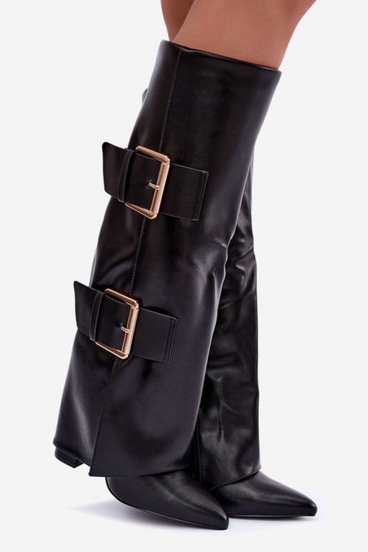 Isolierte Olympe kniehohe Stiefel mit goldenen Schnallen in Schwarz