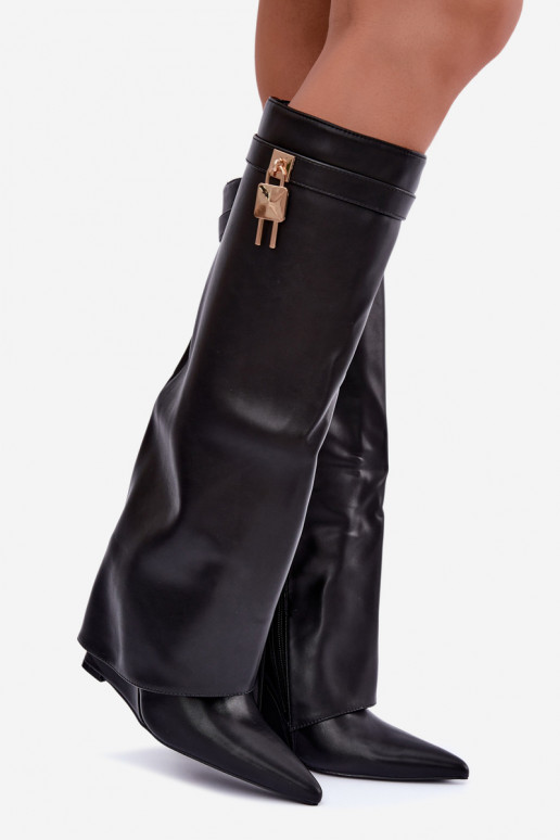 Mirettea kniehohe Stiefel mit Plattform und dekorativen Riemen in Schwarz