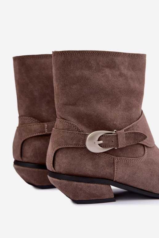 Isolierte Serenelle Stiefeletten im Cowboy-Stil aus Kunstveloursleder in Sand