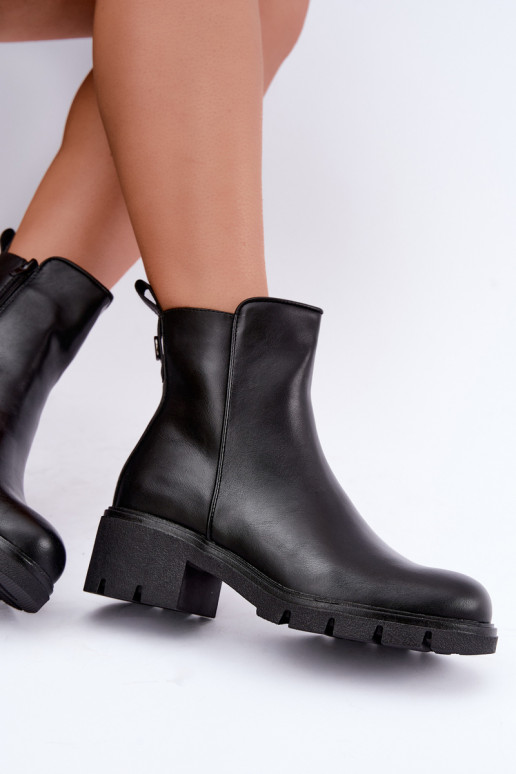 Klocke gefütterte Stiefeletten in schwarz Iserine
