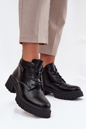 Niedrige warme Damen Stiefeletten mit verzierten Absätzen schwarz Therisse 2