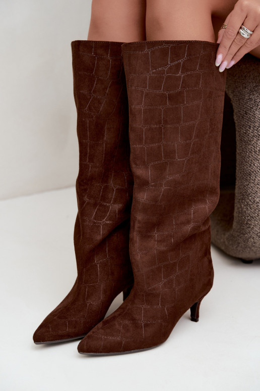 Braune Überknie-Stiefel zum Hineinschlüpfen mit geprägten Details und Absätzen Cazelle
