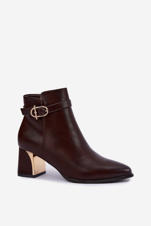 Damen Stiefeletten mit dekorativen Riemen und Schnallen in Schokolade Kordelia