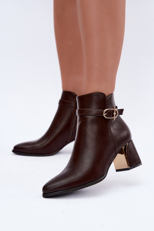 Damen Stiefeletten mit dekorativen Riemen und Schnallen in Schokolade Kordelia