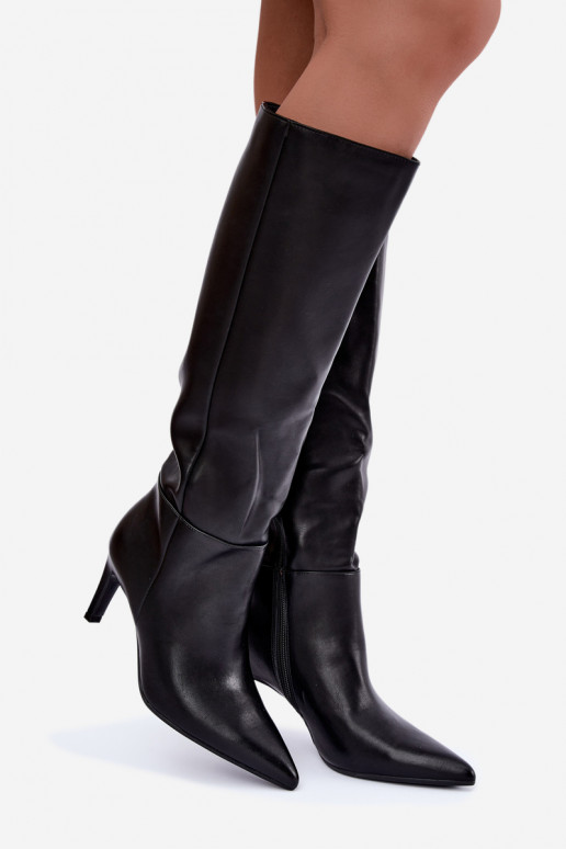 Wärmende hohe Stiefel mit Rüschen und Absätzen in Schwarz Rodeline