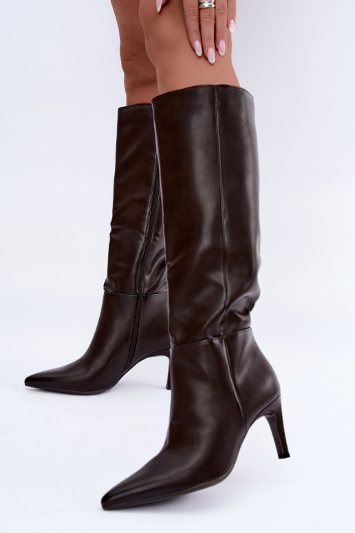 Wärmende hohe Stiefel mit Rüschen und Absätzen in Schokolade Rodeline