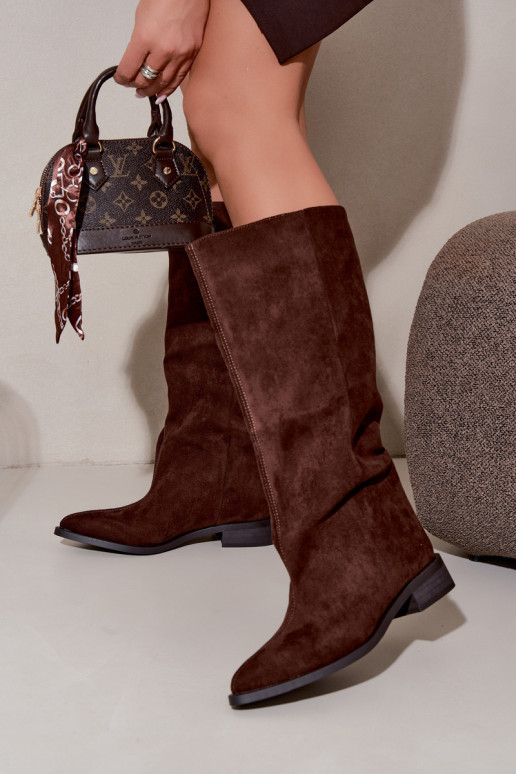 Slip-On hohe Stiefel mit breiten Absätzen in Schokolade Cadorine
