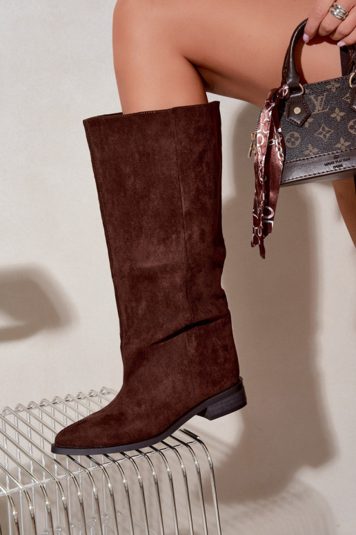 Slip-On hohe Stiefel mit breiten Absätzen in Schokolade Cadorine