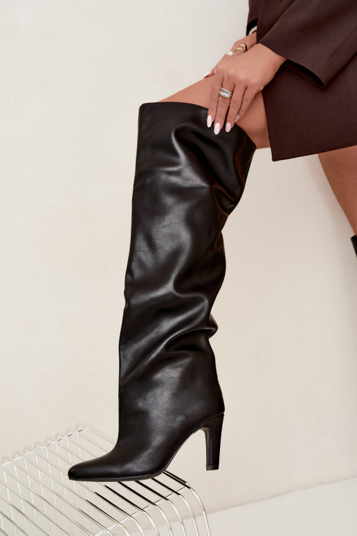 Slip-On Damen Stiefel mit spitzen Absätzen über dem Knie in Schwarz Emorine