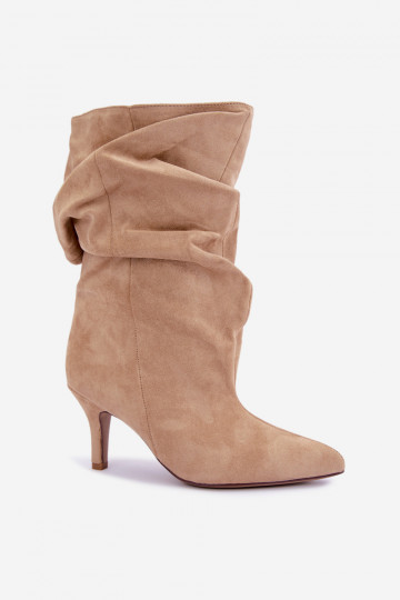 Slip-On Slouchy Stiefeletten mit Absätzen in Sand Falisette
