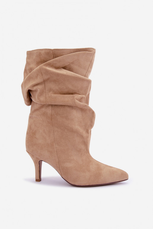 Slip-On Slouchy Stiefeletten mit Absätzen in Sand Falisette
