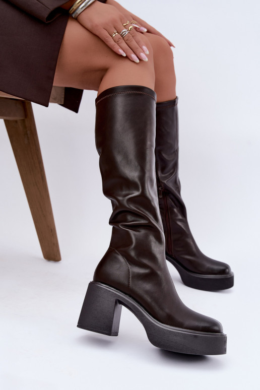 Damenstiefel bis zum Knie mit Plateau und Absätzen aus Kunstleder in Schokoladenfarbe Nesalie