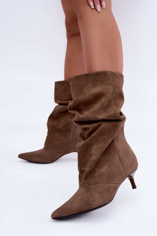 Schlüpfschuh-Stiefeletten mit Absatz aus Kunstveloursleder in Khaki-Farbe Cindrelle
