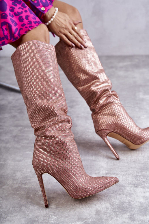 Rosa High Heels Stiefel mit glänzenden Ösen Lovisa