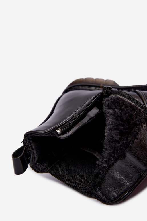 Gefütterte Kinder-Stiefeletten mit Lackeffekt, mit Herzen, schwarz Keralyn