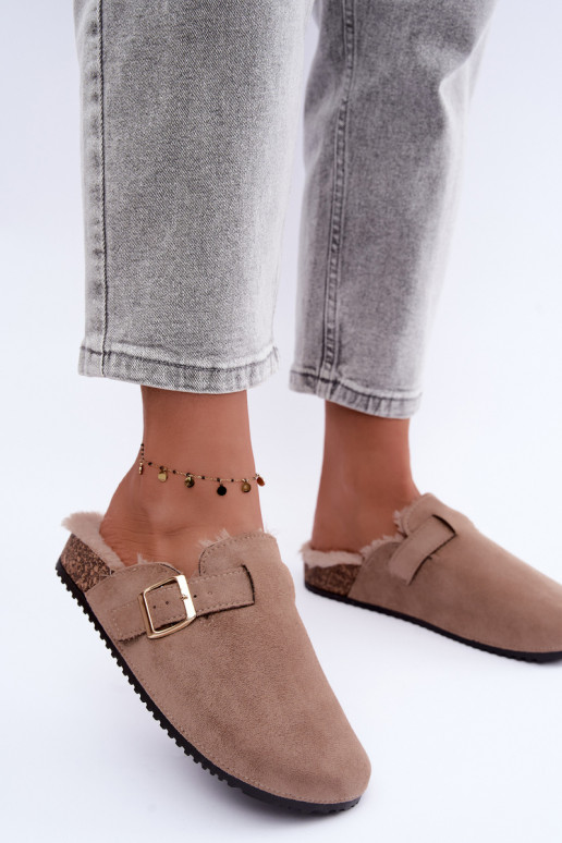 Damen Clogs mit Fell innen und Schnallen in Sand Tamera