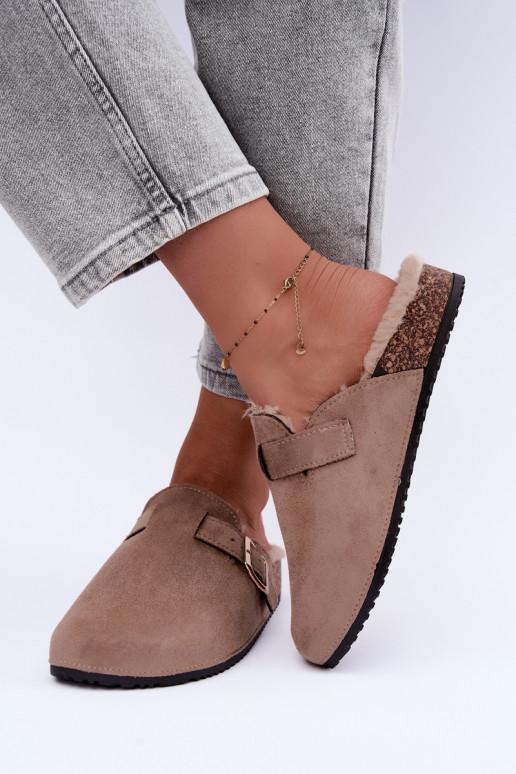 Damen Clogs mit Fell innen und Schnallen in Sand Tamera