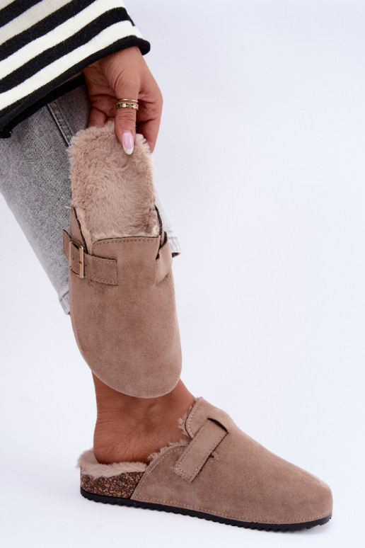 Damen Clogs mit Fell innen und Schnallen in Sand Tamera