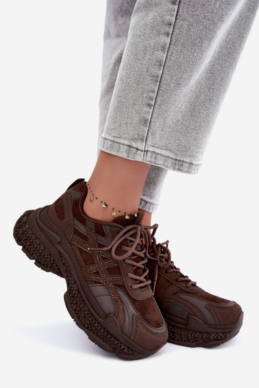 Sneaker mit schokoladenfarbener Dekoration Amselle