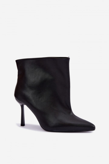 Ein überzeugendes Stilvollll Stiefel mit dünnen Absätzen schZuarze Farbe aus Öko-Leder Kamea