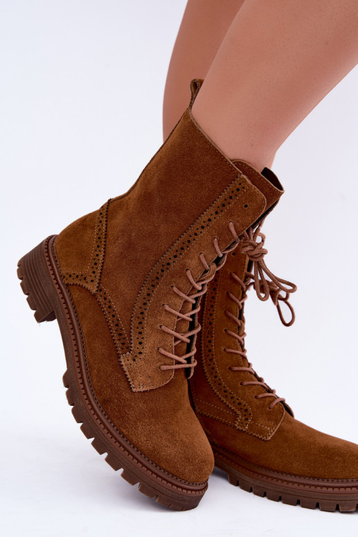 Wärmende braune Schnürstiefeletten aus Veloursleder Rasvena