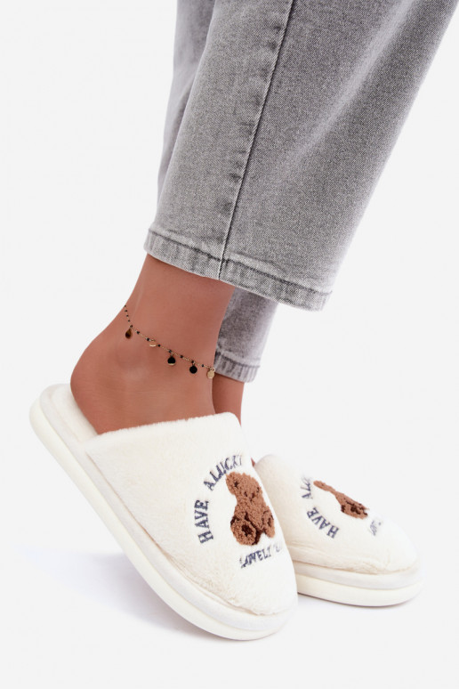 Elfenbeinfarbene Damenschuhe mit Fell Meškiukai Cassira
