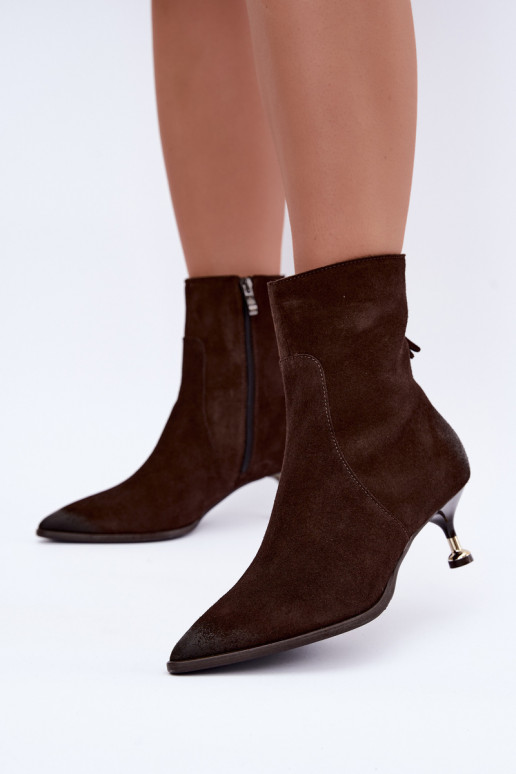 Wärmende Velourslederstiefeletten mit Absatz Zazoo 60629 Czekoladoje