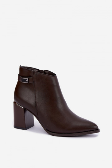 Wärmende Stiefeletten mit Absatz und dekorativen Riemen Czekoladoje Irmelle
